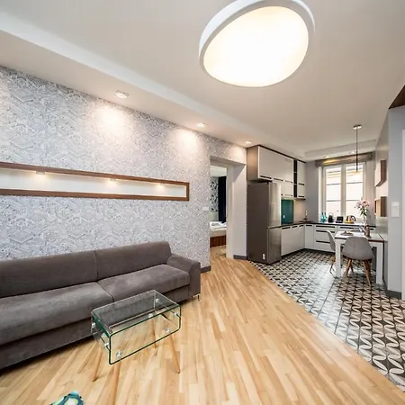 Premium Old Town By Your Freedom